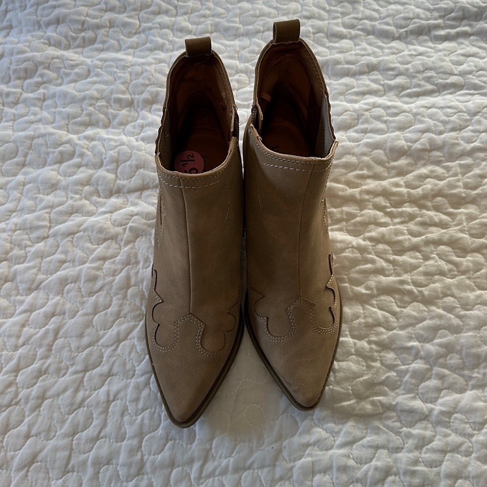 Indigo Rd booties
